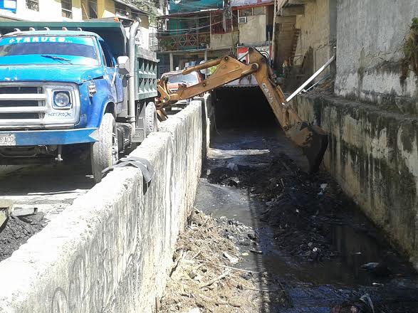 Alcalde Smolansky anunció inicio de la limpieza de quebradas (Fotos)