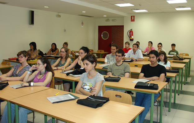 Revisarán matrículas universitarias