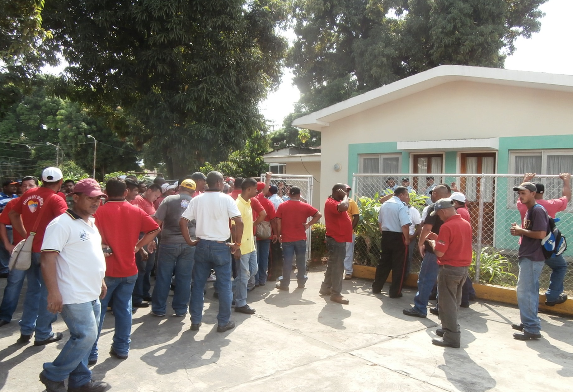 Trabajadores de la Central Azucarera Venezuela protestaron por despidos injustificados