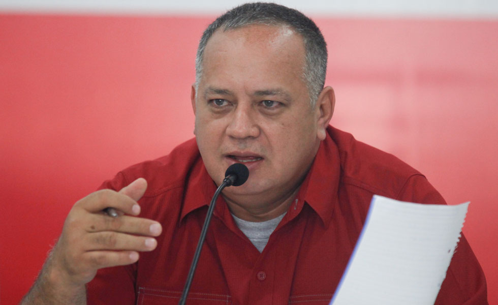 Diosdado Cabello sospecha de embajador colombiano por su información sobre asesinato de Serra