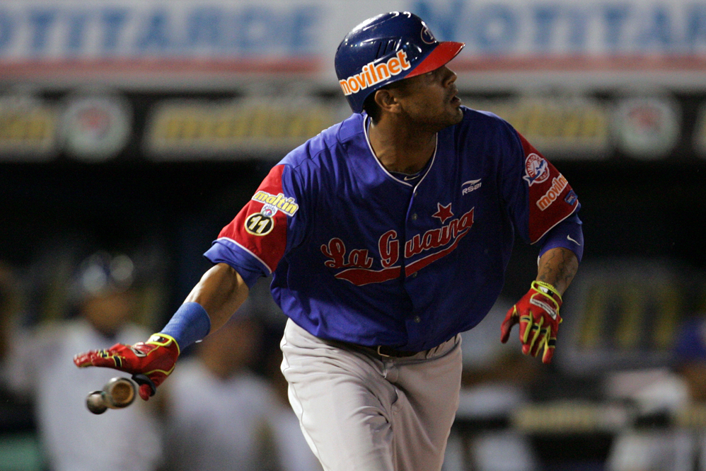 José “Cafecito” Martínez héroe en triunfo de Tiburones de La Guaira