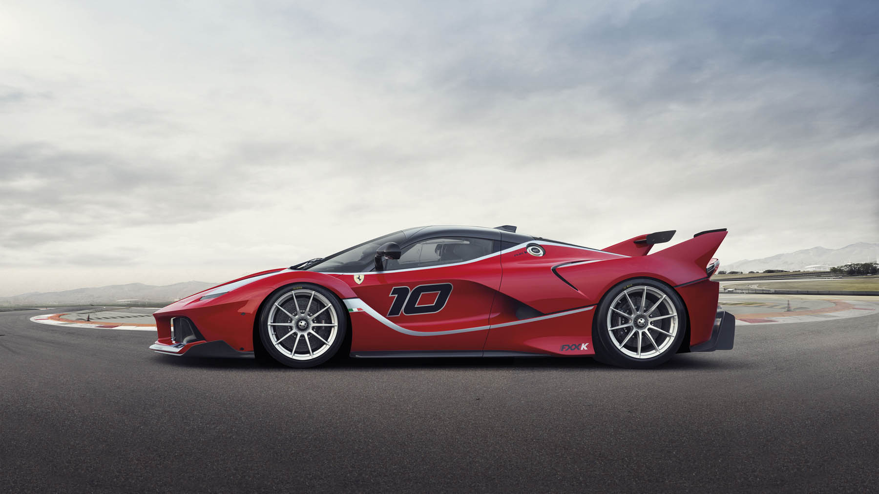 Nace la impactante Ferrari FXX K… la más reciente joya tecnológica de Italia ¡TUTTA BELLA!