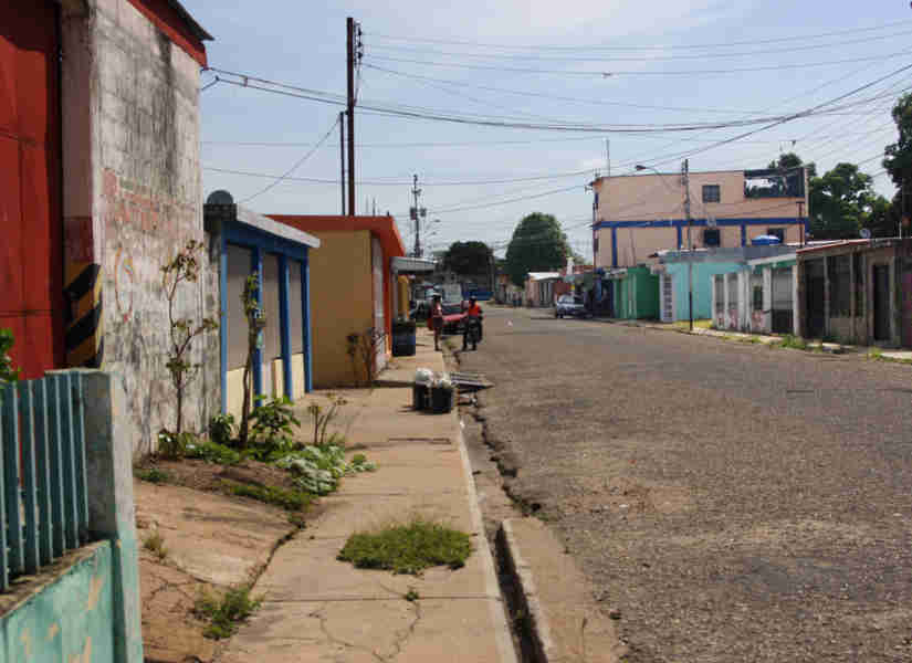 Claman luz en las calles de Anaco en Anzoátegui