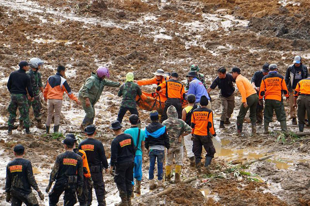 18 muertos y 90 desaparecidos en un alud en la isla indonesia de Java