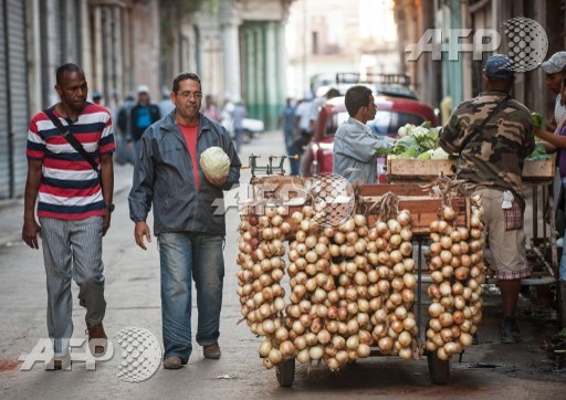 Cubanos esperan que nuevas relaciones con EEUU mejore su vida cotidiana