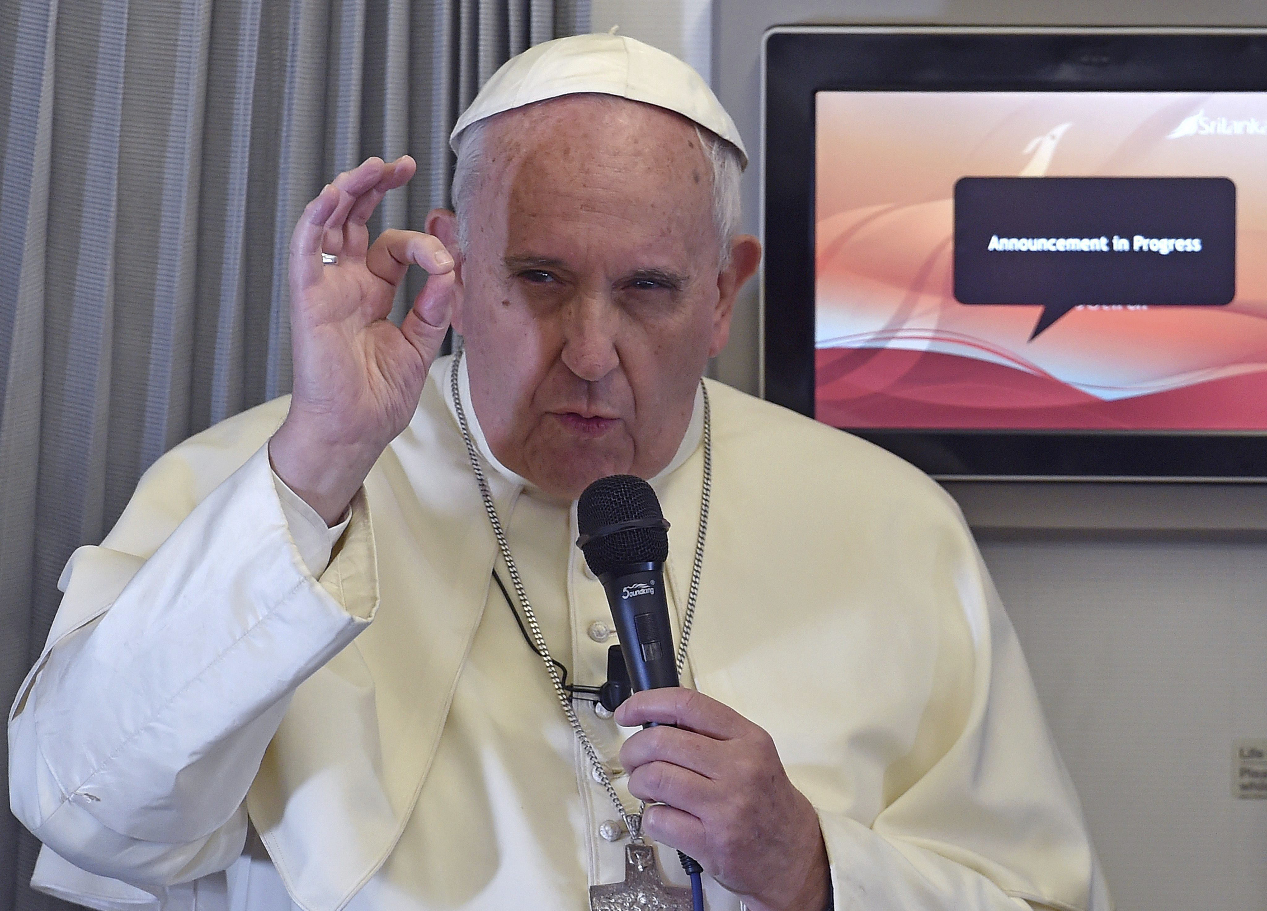 Papa desmiente que no quisiera recibir al Dalai Lama en el Vaticano