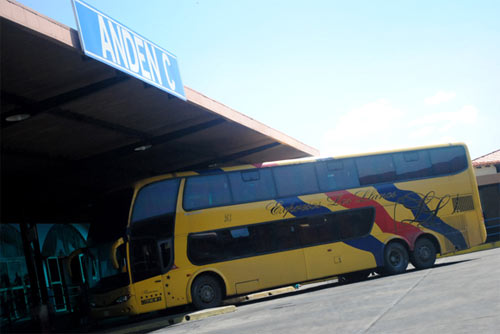 Líneas de buses expresos afectadas por falta de repuestos