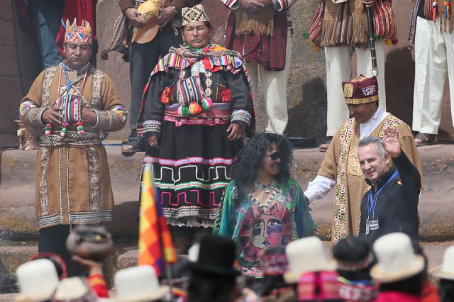 Bernal no esperó la Memoria y Cuenta y se fué a la toma de posesión de Evo (foto)