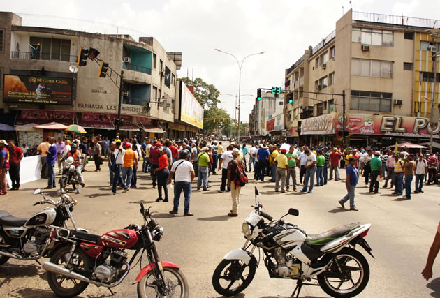 Trabajadores de la alcaldía de Maturín exigen respetar su sueldo