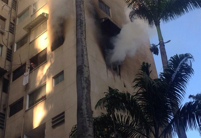 Incendio en el edificio Panaquire de los Palos Grandes fue controlado