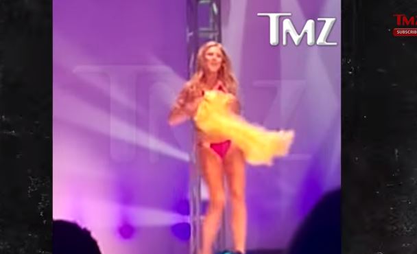 ¿Malvado bikini? Mientras una Miss desfilaba, su “pechonalidad” quedó al descubierto (Video)