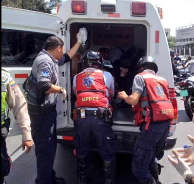 Motorizado es herido con dos balazos en la Francisco Fajardo (Foto)