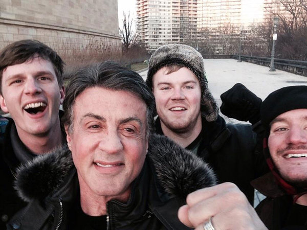 Imitan la escena de “Rocky” y se encuentran a Sylvester Stallone