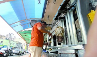 La carne ya no le deja ganancias a vendedores de comida