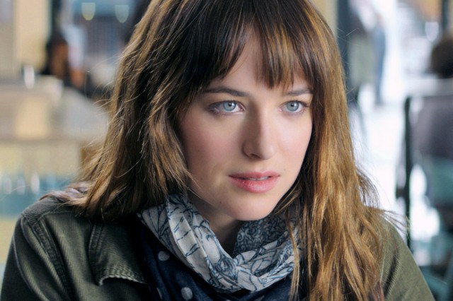 Dakota Johnson avergonzada por su papel en 50 sombras de Grey  (Fotos +Video)