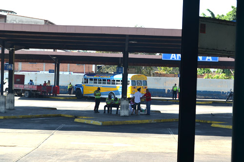 Terminal de Maracay preparado para retorno de temporadistas