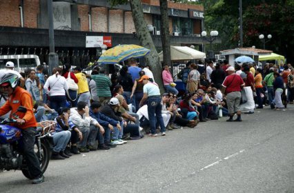 Venta de leche en polvo desata el caos en San Cristóbal