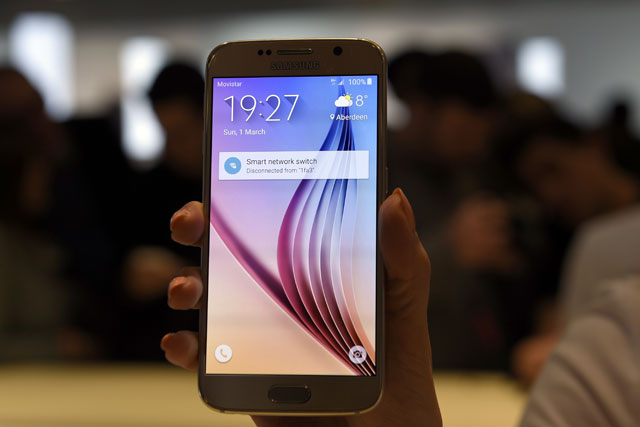 Samsung espera recuperar posiciones frente a Apple con su Galaxy S6