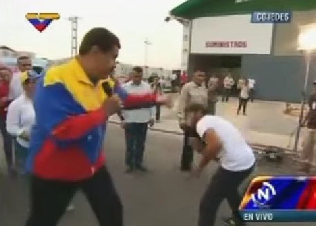 Ahora resulta que Maduro también es boxeador (video)