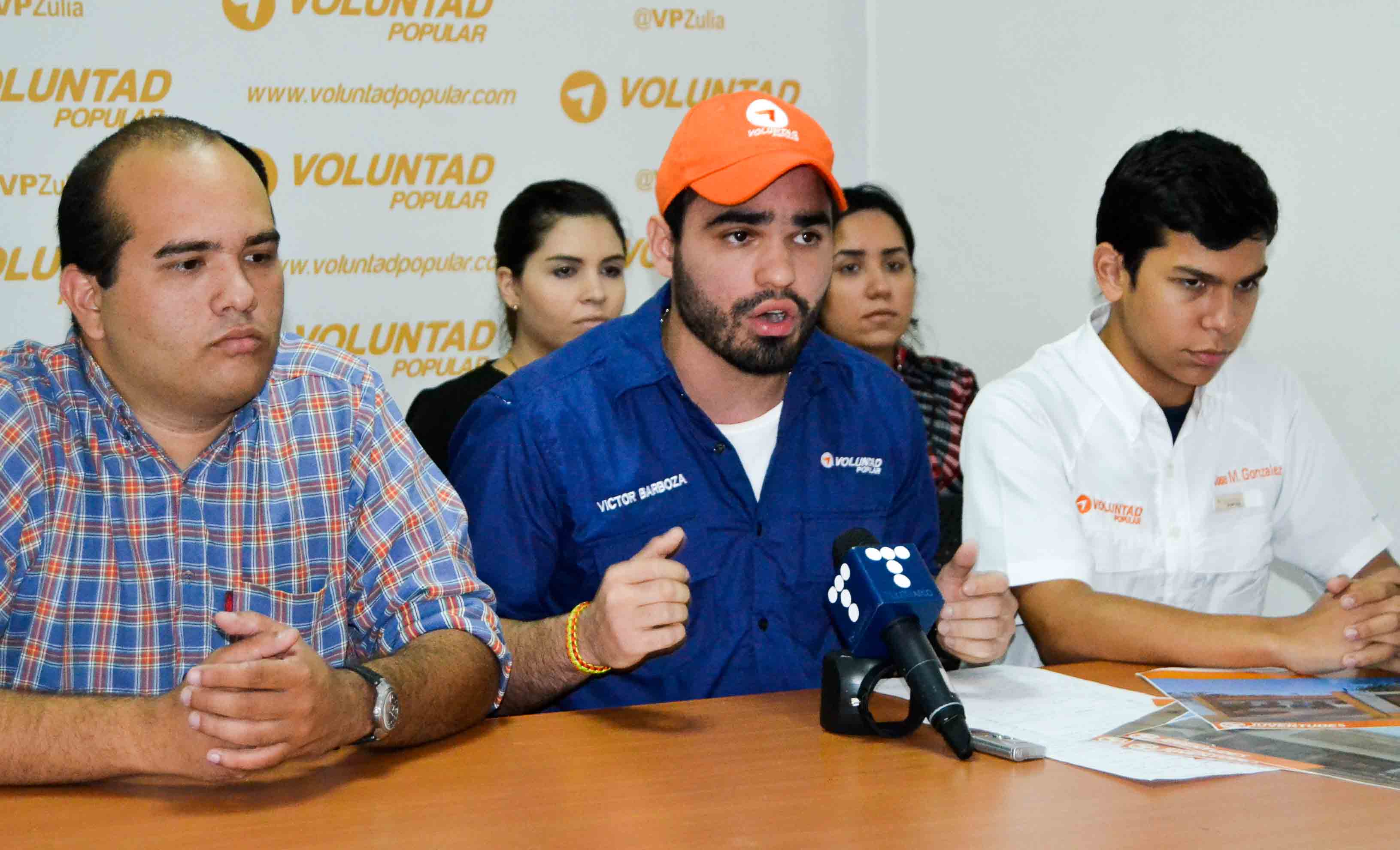 Jóvenes de Voluntad Popular acusan al CNE de “secuestrar” las máquinas del RE