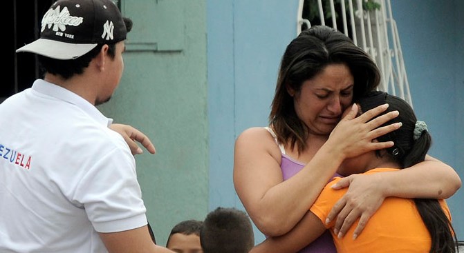 Asesinaron a un niño de 13 años al quedar en medio de balacera