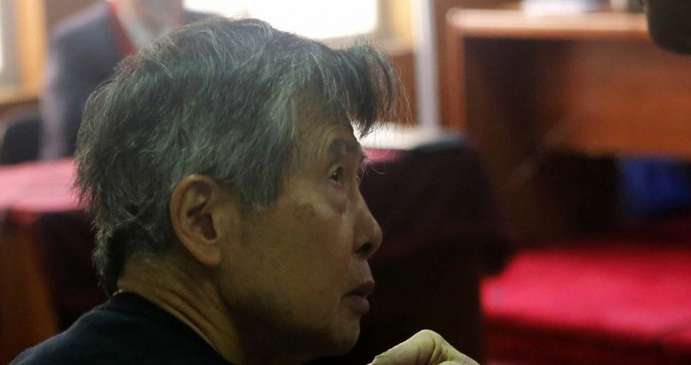 Fujimori regresa a cárcel tras ser sometido a exámenes médicos en una clínica