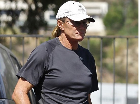 Bruce Jenner dio un paso más en su cambio de sexo