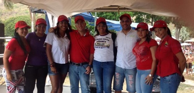 Red Fashion: Franela y gorra roja y pantalón con bandera USA ¡Yeah! (fotodetalles)