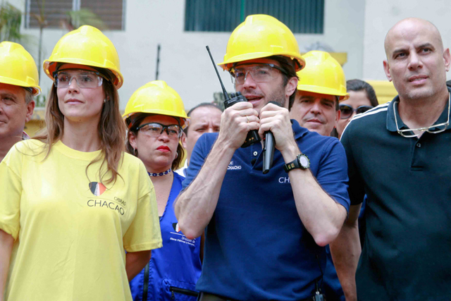 Ramón Muchacho dio inicio a la construcción  de la Plaza El Inmigrante (Fotos)