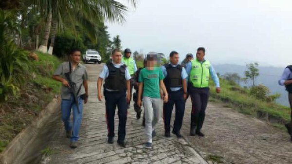 Rescatan a adolescente secuestrado y matan a uno de los secuestradores