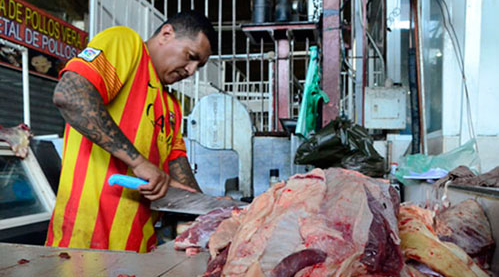 Llegó y se acabó la carne en el Periférico La Candelaria en Valencia