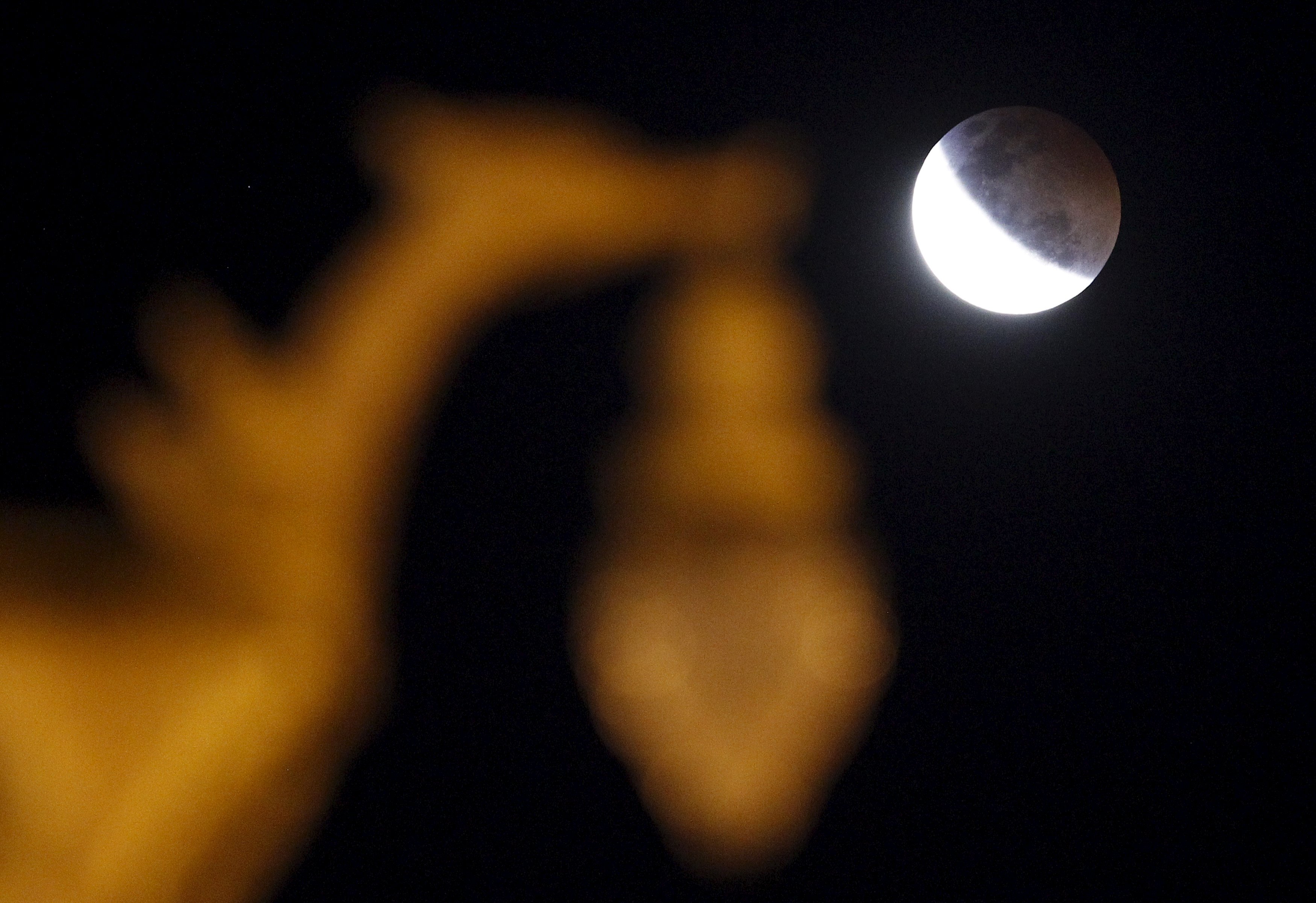 El eclipse lunar más corto del siglo (Fotos + Video)