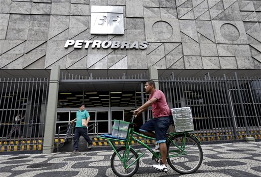 Justicia de Brasil concede arresto domiciliario a ejecutivos de petrobras