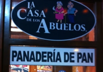 “Panadería de pan” y otras frases que no deberían estar en anuncios de calle (Fotos)