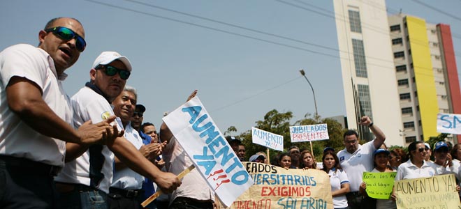 Represión y pelazón paralizan hoy la universidad LUZ