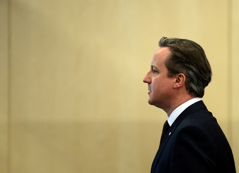 David Cameron dice que Blatter debe irse de la FIFA