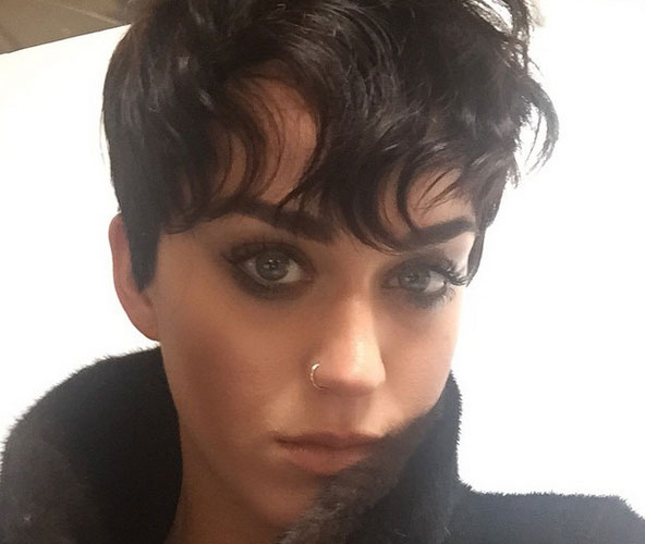 ¡Otra vez! Katy Perry cambia de look y se ve fabulosa