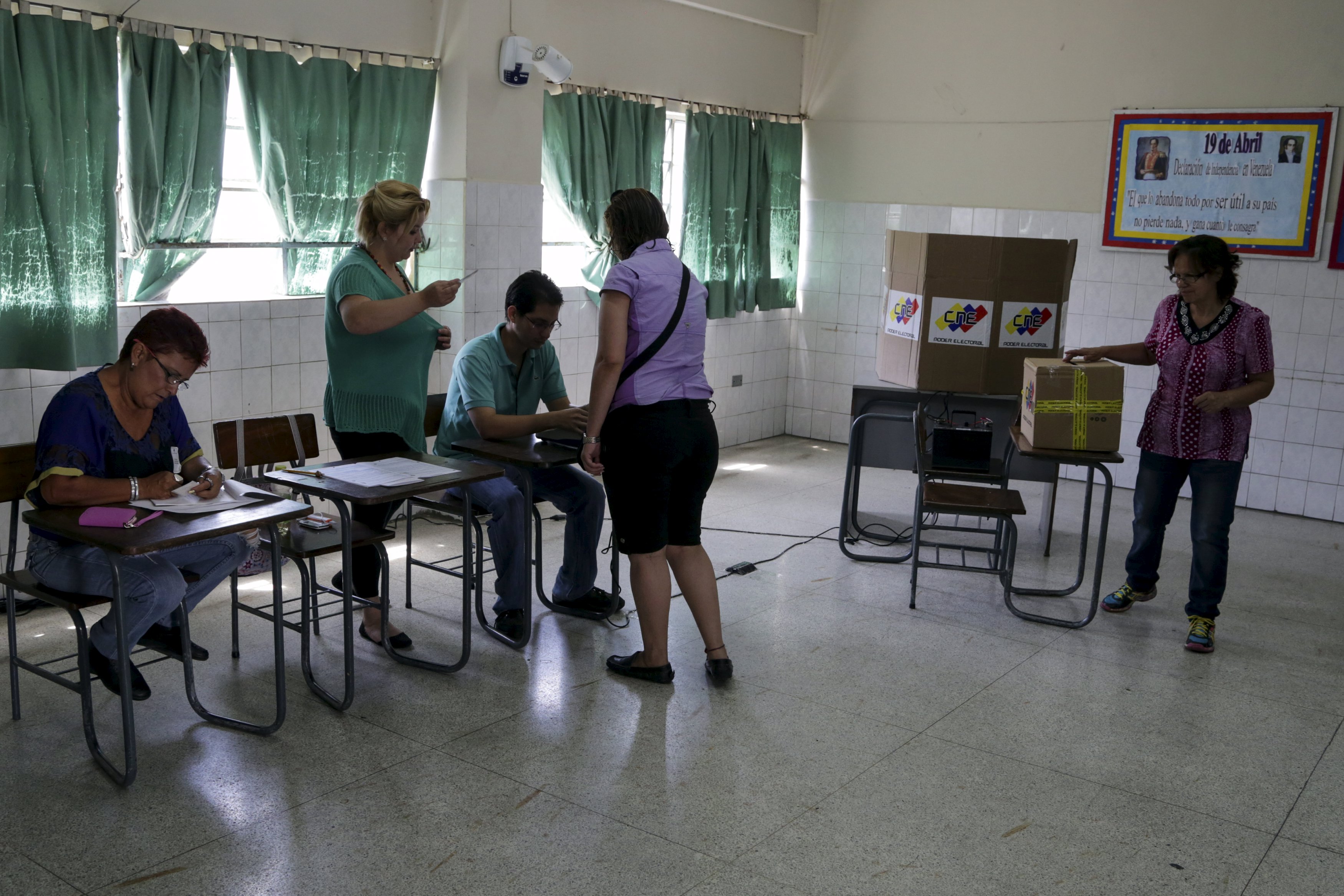 La MUD proclamó a electos en primarias con 570.892 votos