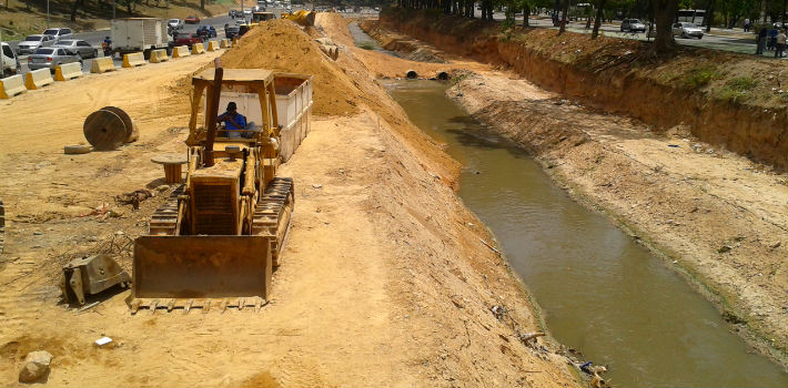 Alertan sobre potencial desastre con obras viales en Venezuela