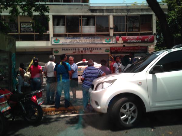 Muerto hombre que intentó robarle el arma a funcionario de Polisucre (Fotos)