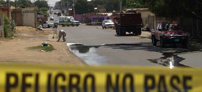 Hieren y roban a familia dentro de su vivienda en Santa Teresa del Tuy