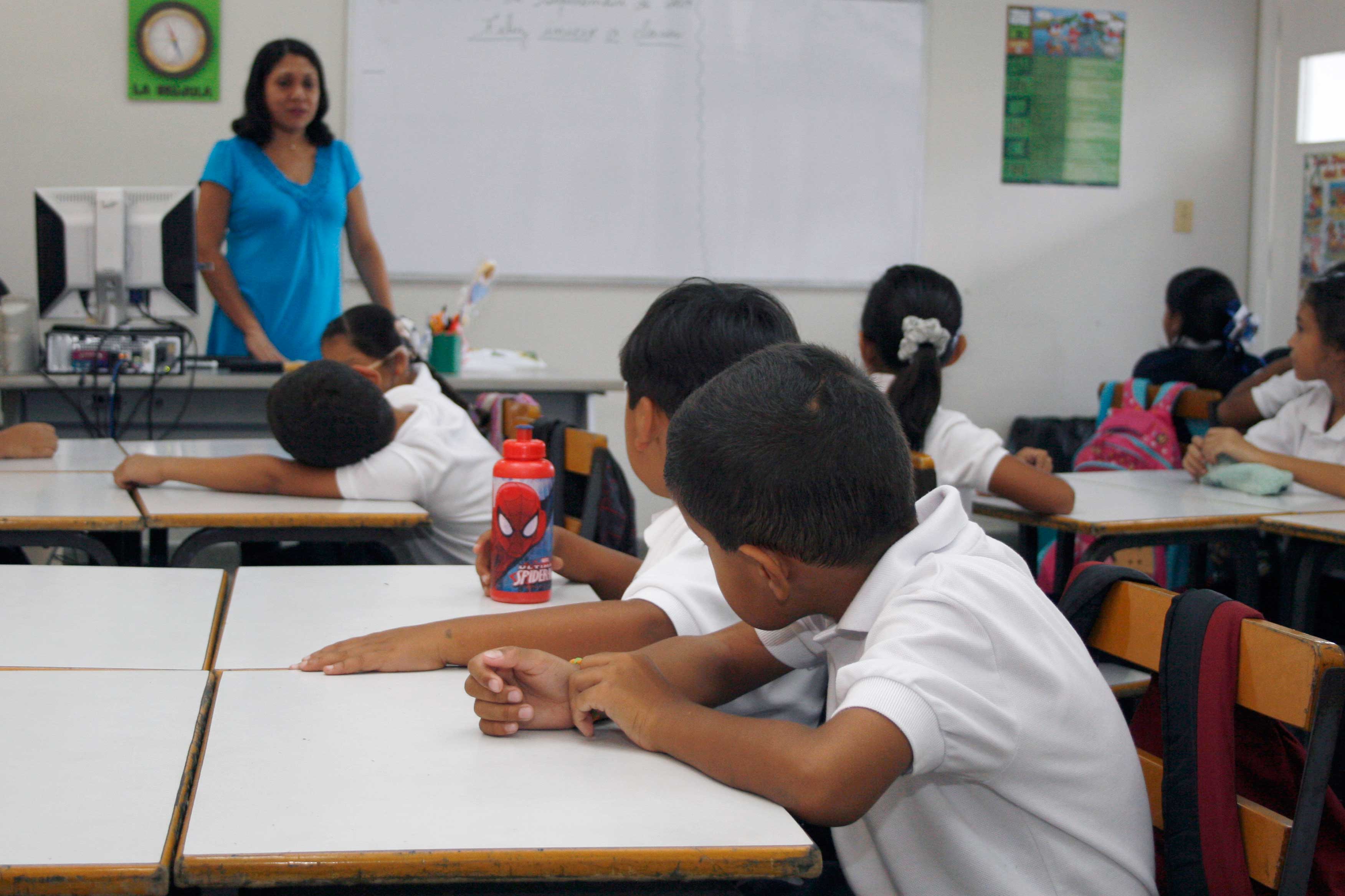 Más de 350 alumnos de Chacao recibieron ayudas socioeconómicas