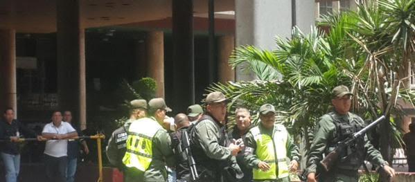 Concejal detenido por la GNB frente al CNE fue llevado a Fuerte Tiuna