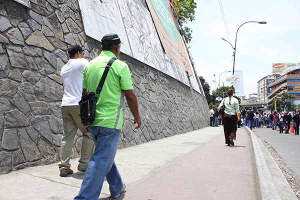 Hallan cuerpo de un hombre frente al Muro de Petare