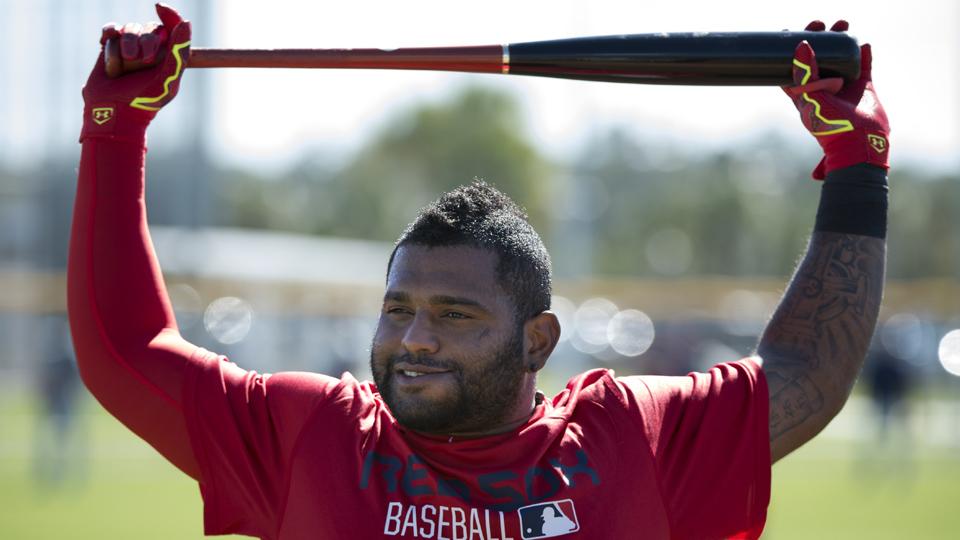 Pablo Sandoval abandona el juego por lesión