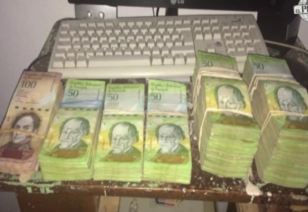 Vender bolívares para ganar más bolívares: el negocio de venezolanos en Cúcuta (Video)