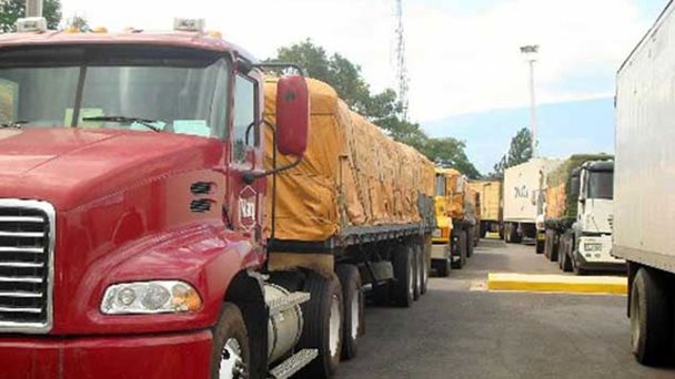 Camioneros sufren penurias cuando viajan a Nueva Esparta