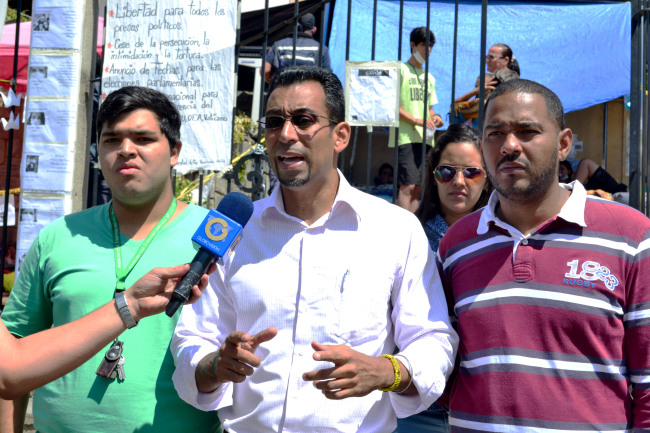 Félix Velásquez: Maduro deja el show en la frontera y ponte a trabajar por el país