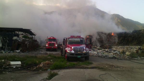 Reportan incendio en Mariches (tuits)