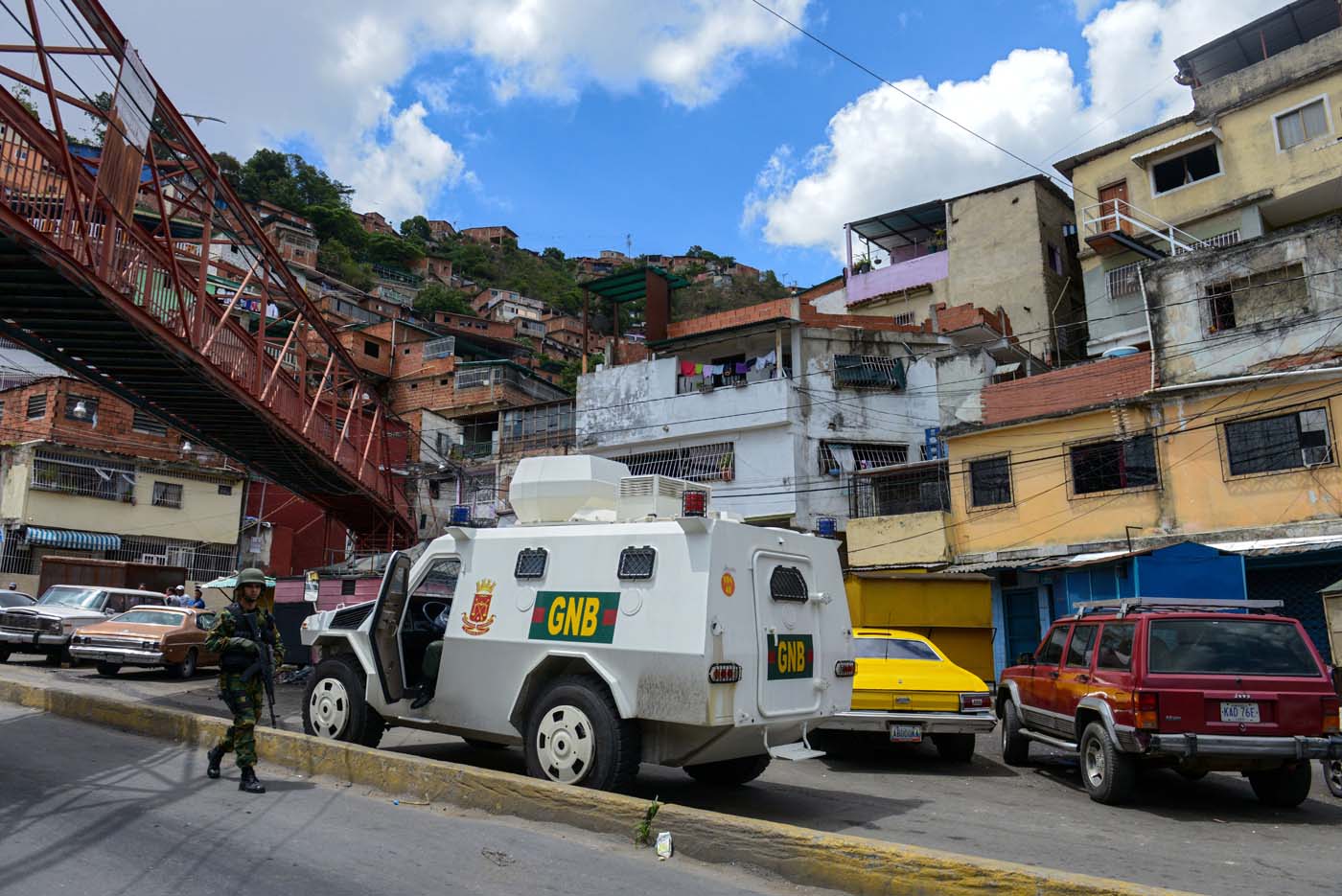 Apareció muerto joven detenido en la Cota 905